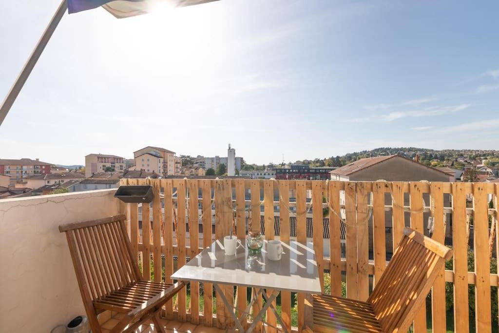 Cabana & Grand Appartement Cosy - Parking & Balcon ヴィルフランシュ・シュル・ソーヌ エクステリア 写真