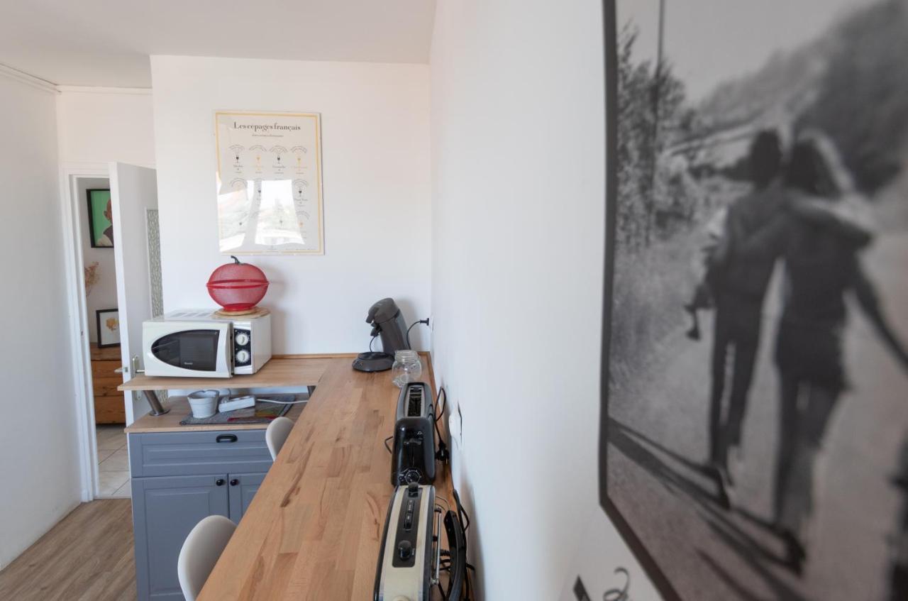 Cabana & Grand Appartement Cosy - Parking & Balcon ヴィルフランシュ・シュル・ソーヌ エクステリア 写真
